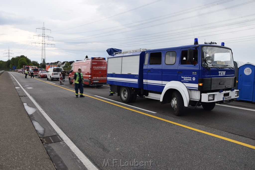 VU Gefahrgut LKW umgestuerzt A 4 Rich Koeln Hoehe AS Gummersbach P083.JPG - Miklos Laubert